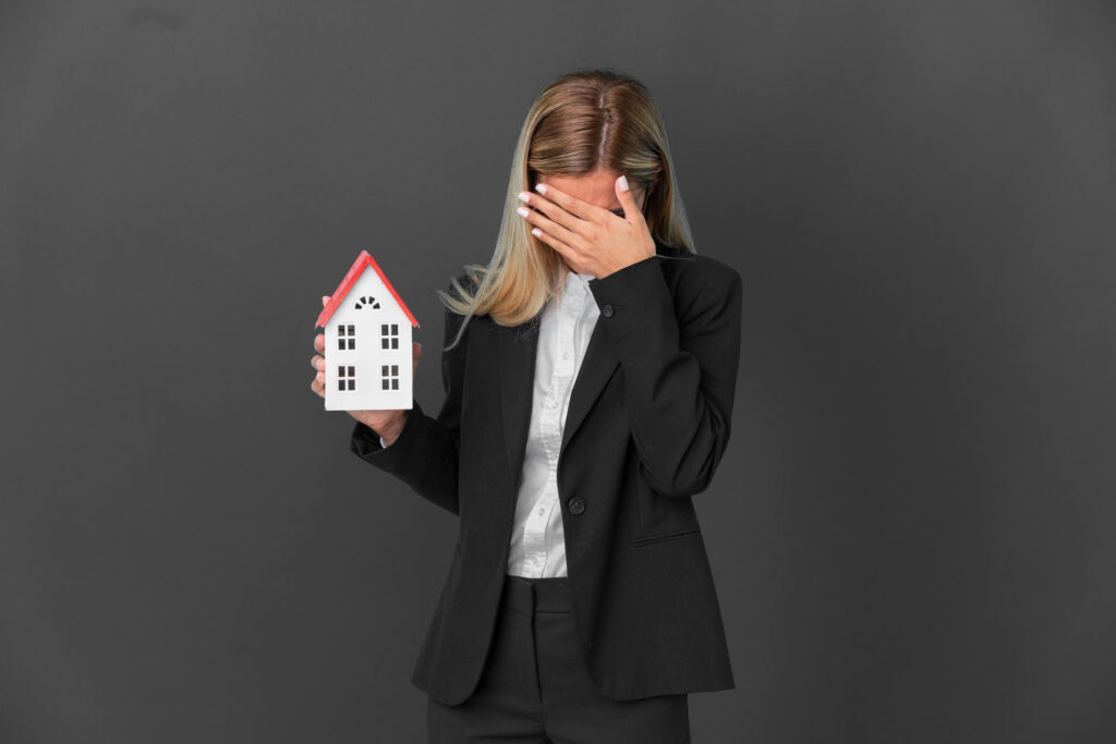 Investisseuse déçue par une erreur de déclaration du déficit foncier LMNP