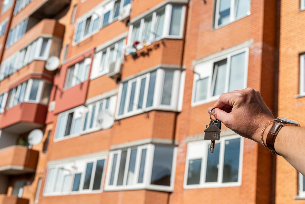 Locataire étudiant dans un studio LMNP à la rentrée 2025